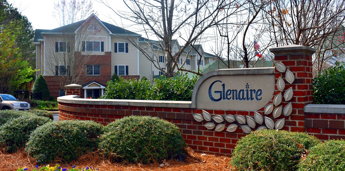 Entrance to Glenaire neighborhood